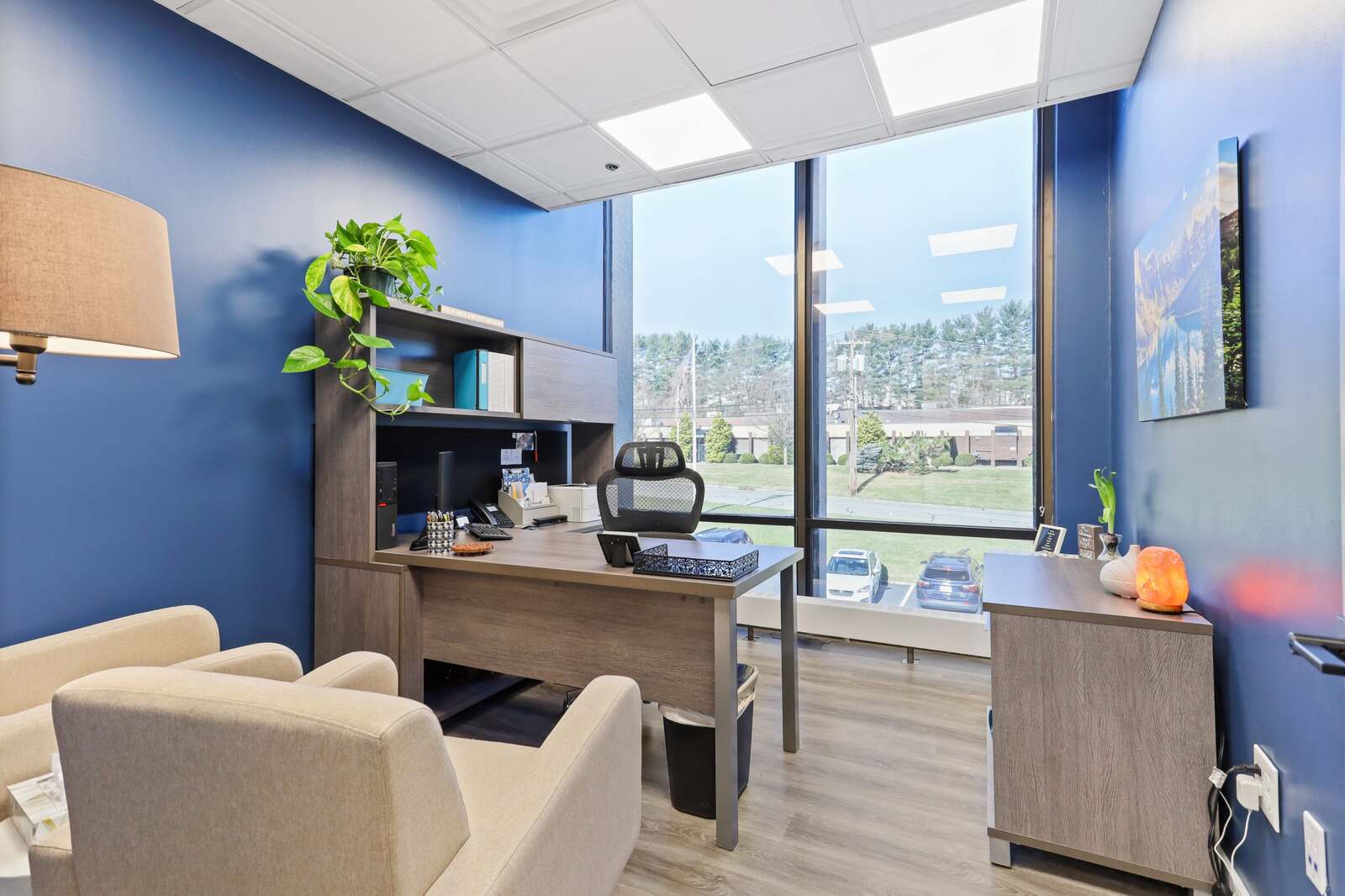 Master's level therapist office at Moving Mountains Recovery